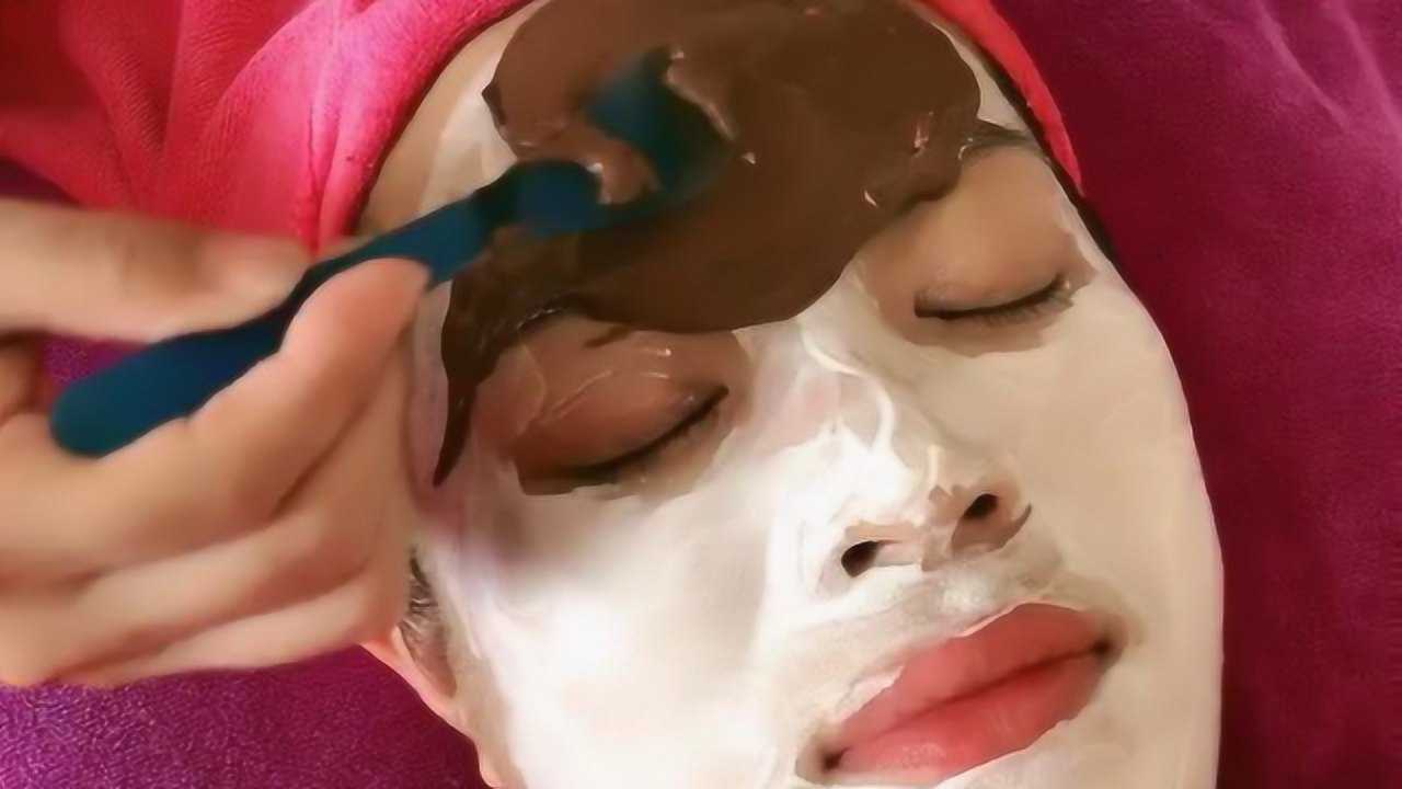 亲眼目睹美容院的敷面膜过程一层接着一层刷就是这么精致