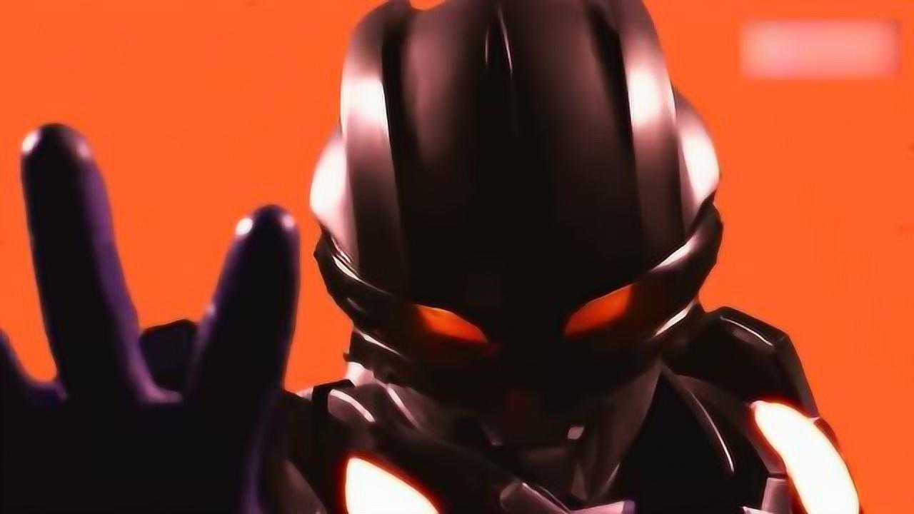 赛罗穿着修行甲跟雷欧对打身体的负重让他没法用力只能被吊打