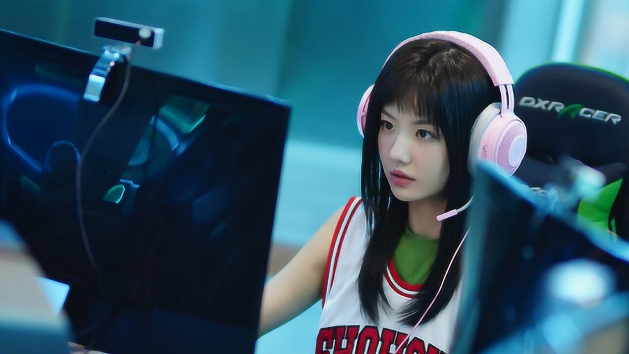 《穿越火线》苏佳意拿了coser剧本实锤,电竞界奇迹暖暖换装不停