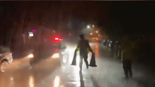 愿平安!强降雨致四川部分地方受灾 雅安6人失联,2人被埋