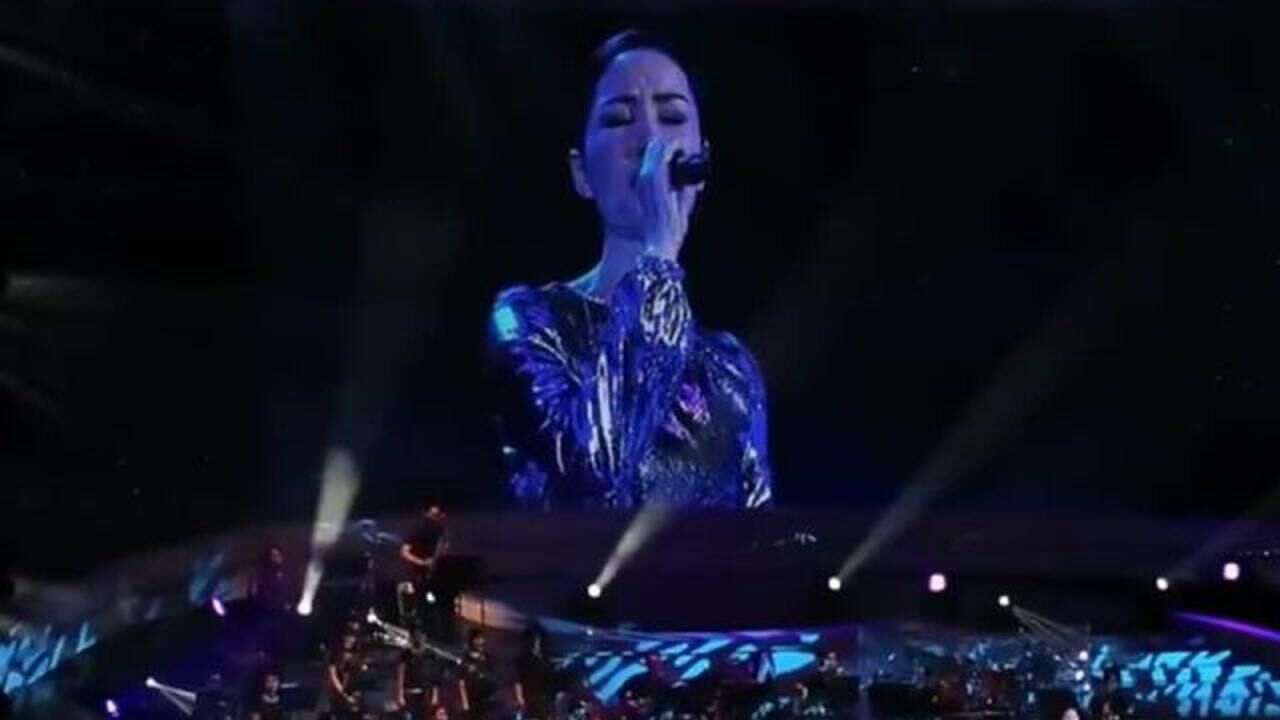 王菲现场演唱“微风细雨”每个音符都悦耳动听,天籁之音听醉了_高清1080P在线观看平台_腾讯视频