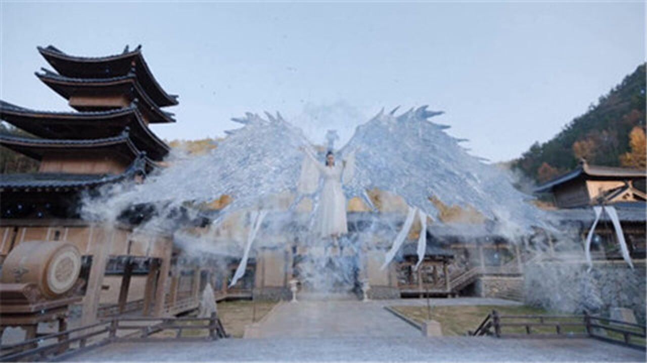 且听凤鸣左青鸾使出高级灵术冰鸾以冰为翅又美又飒