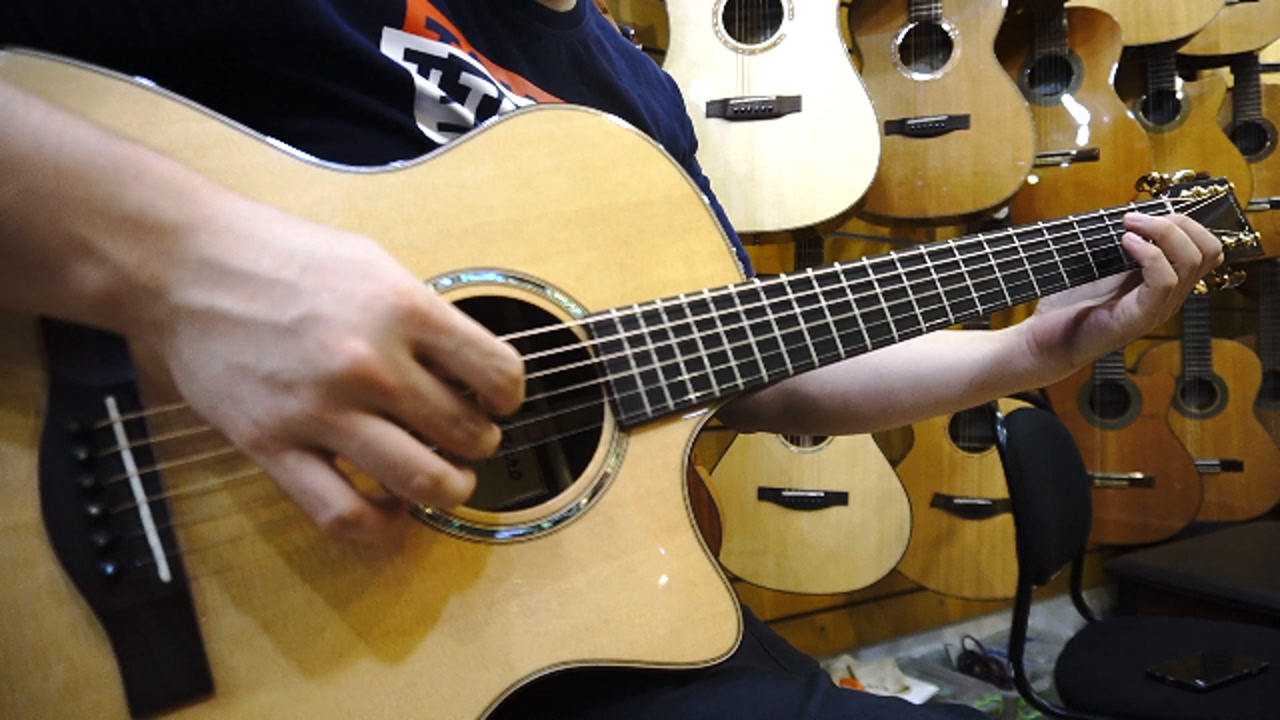 一诺吉他原创指弹吉他曲远演示视频吉他教学