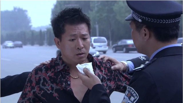暗警:马小鹏帮人运送货物被耍,东西被掉包了,他自己都懵了!