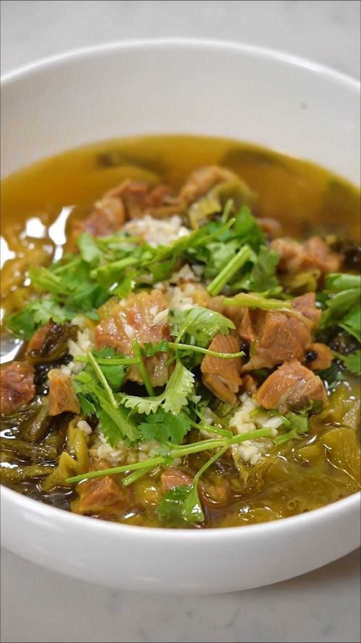 酸菜炖牛腩,要的就是这个味.#美食 #牛腩