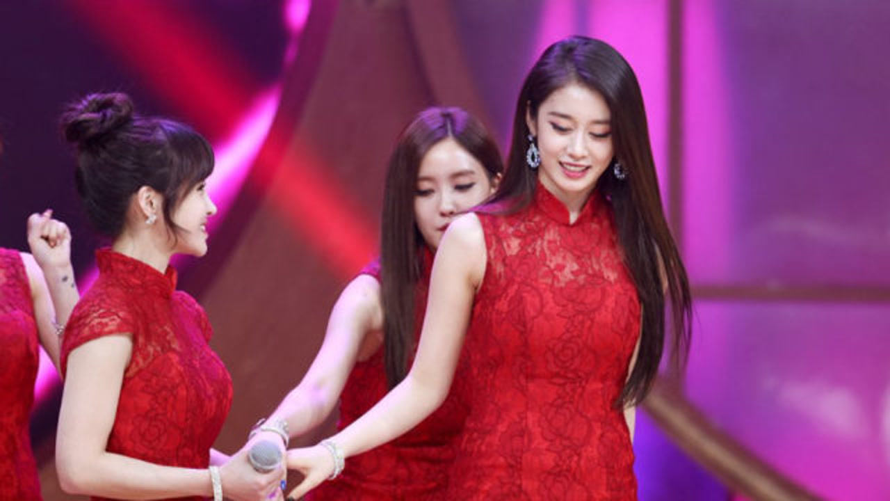 tara亚洲最强音rolypoly现场如仙女下凡现场看痴了