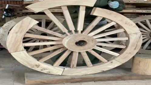 原来古代的车轱辘是用多个车辋子组装而成的