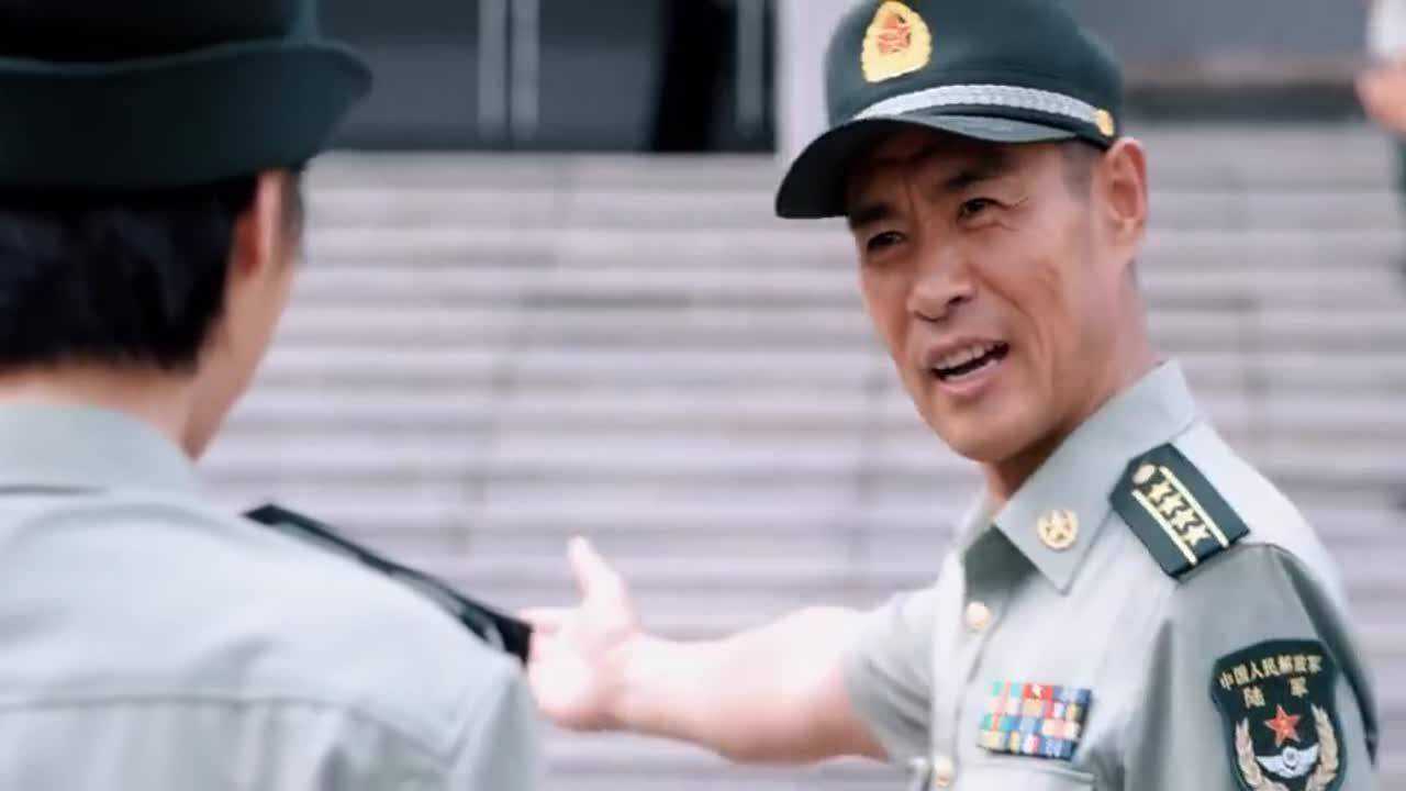 蓝军出击机步营任务在即霍得吵着却要吃饭这种人韩鹏怎么还留的了