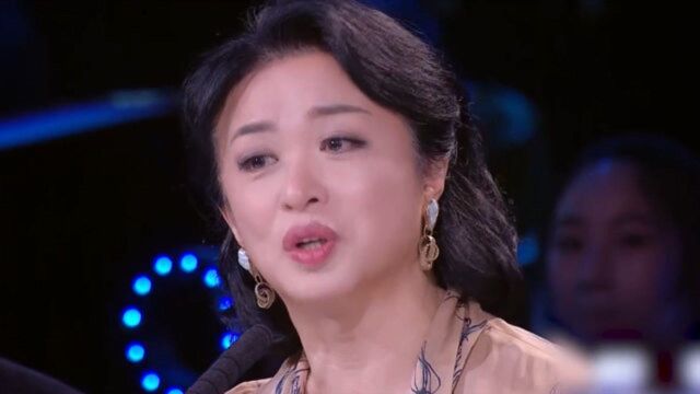 3次手术由男变女,二级残废曾想跳楼,53岁金星今儿女双全不容易