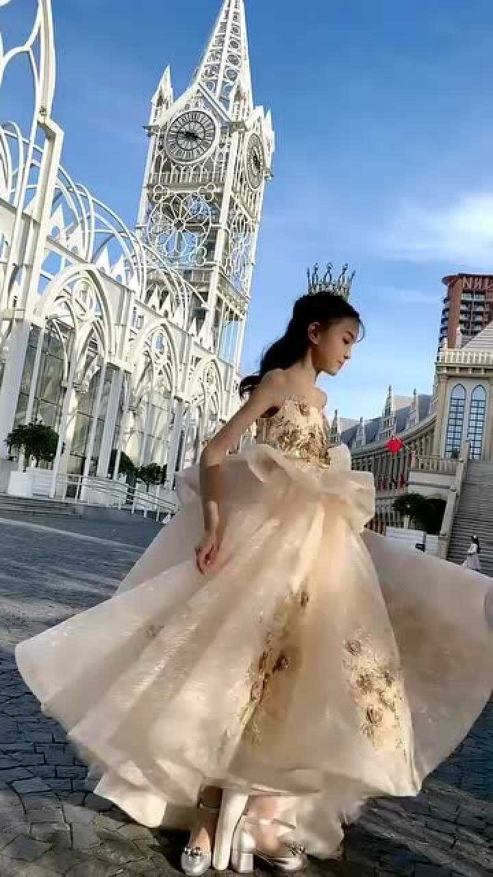 公主的礼仪来了