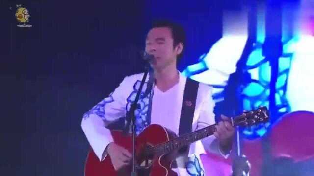 谭咏麟,钟镇涛演唱《让一切随风》,经典名曲,百听不厌