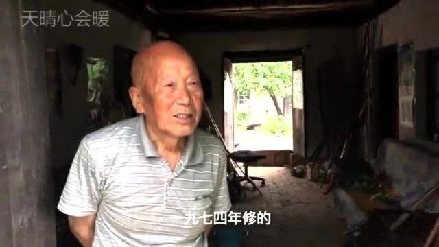 小伙在终南山虎峪遇到一位83岁的老人,他说见过很多隐士,行踪飘缈不定.