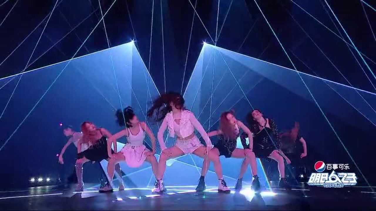 硬糖少女303嗨唱bonbongirls舞台燃炸裂