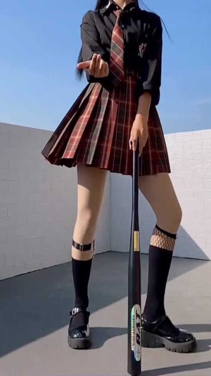 拿棒球棍的jk女孩是一种什么样的体验?