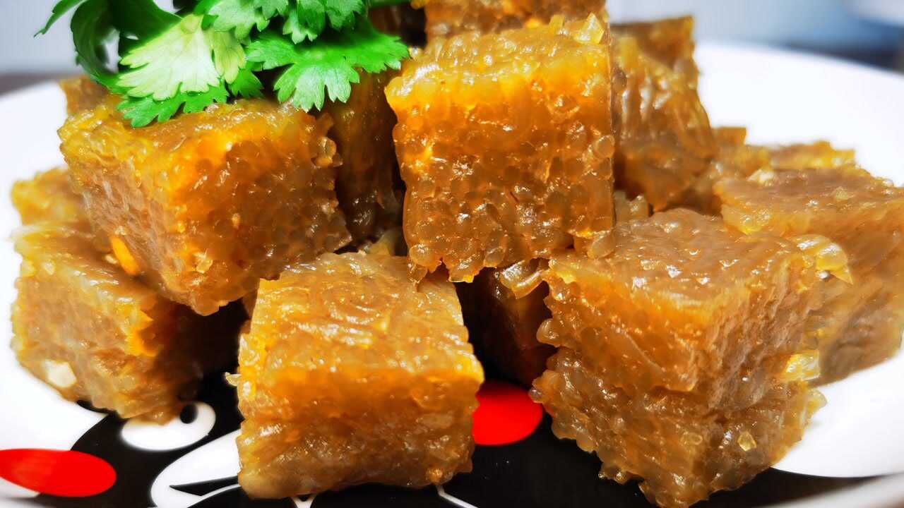 河南特色美食粉条焖子做法和用料都非常简单又香又糯真好吃