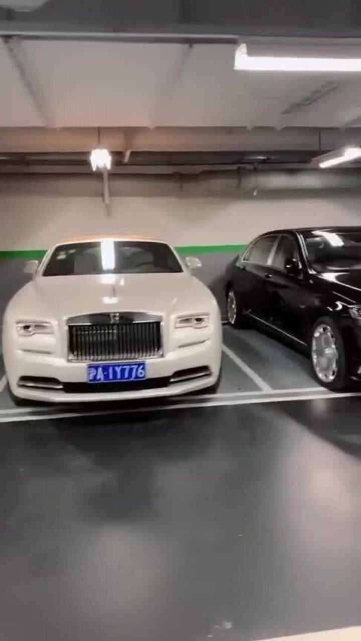 汤臣一品的地下车库看得我眼花缭乱这下有动力加油挣钱了