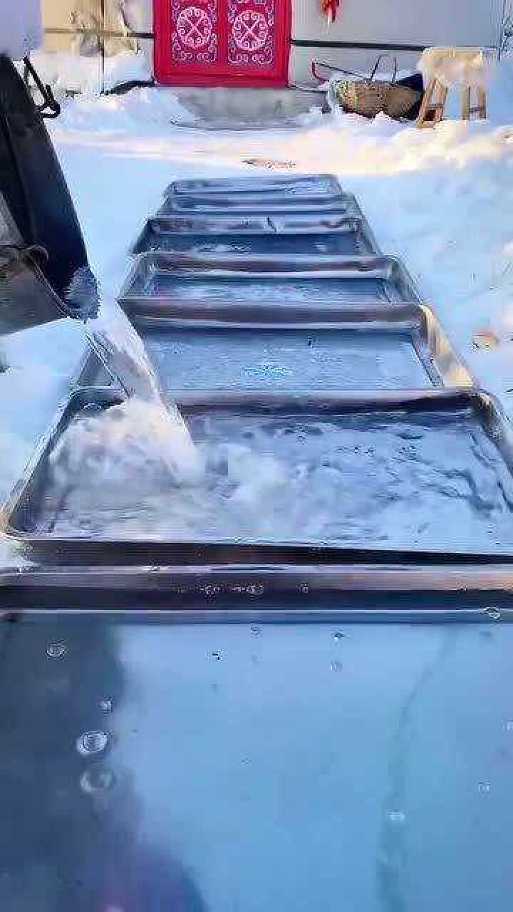 东北的天气有多冷大爷自制的冰窖冷冻食材不得不说太有才