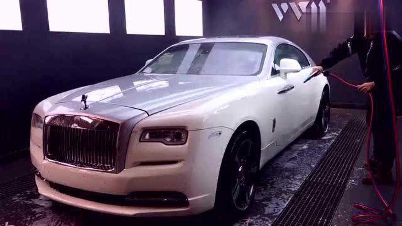 拼色的劳斯莱斯轿跑看上去太有气质了