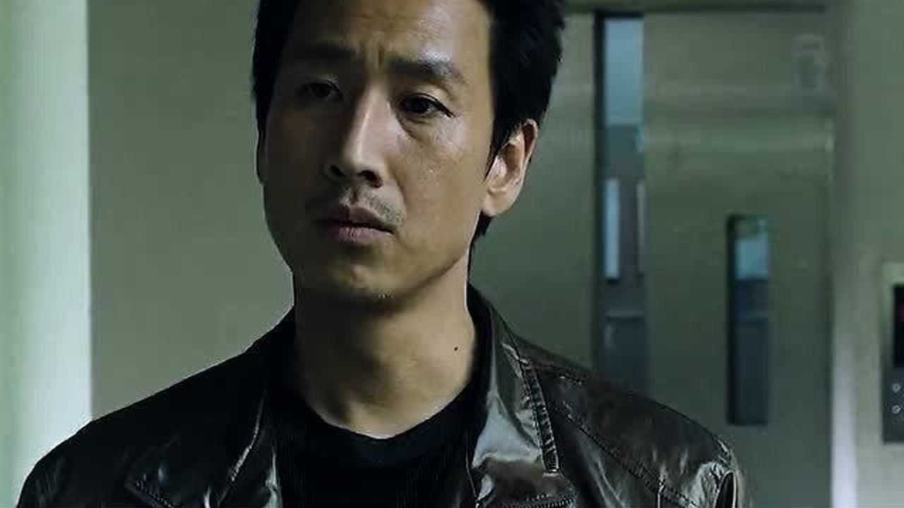 恶霸警察:男主当时我害怕极了