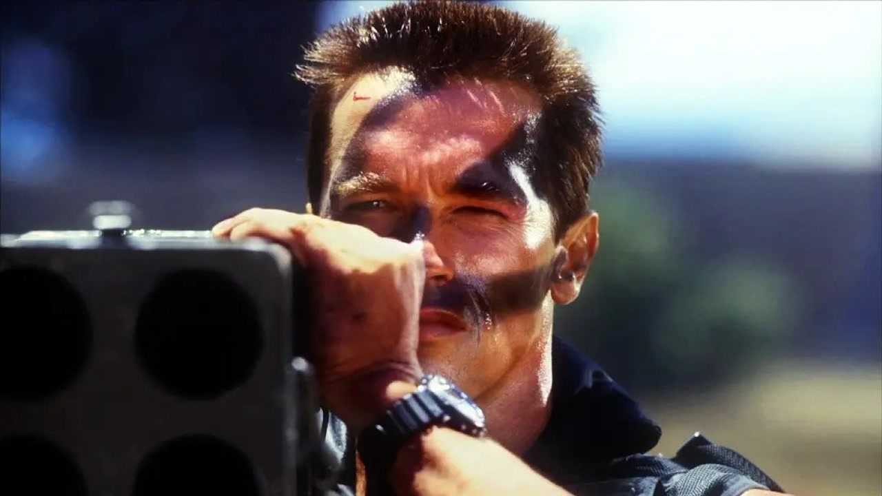 阿诺施瓦辛格经典动作猛片《魔鬼司令》为救女儿只身勇闯劫匪老巢