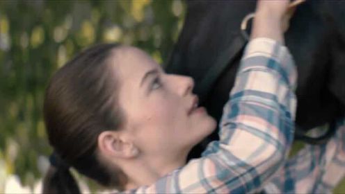 黑神驹2：女孩成功给野马套上缰绳，一步一步取得信任，驯马成功
