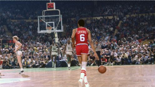 #NBA聚光灯#“如果你想知道上世纪70年代对于酷的定义，你可以直接参考J博士”