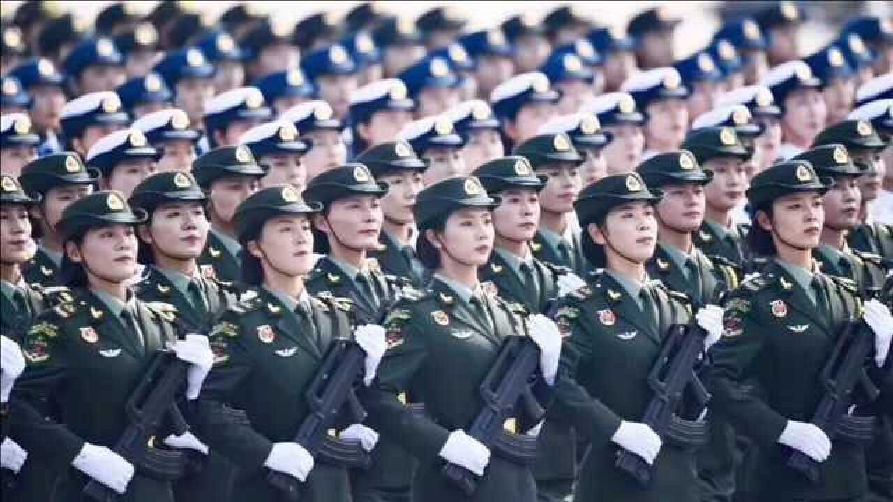中国阅兵式,女兵方队正步分列式出场,这气场简直太震撼了_高清1080P在线观看平台_腾讯视频