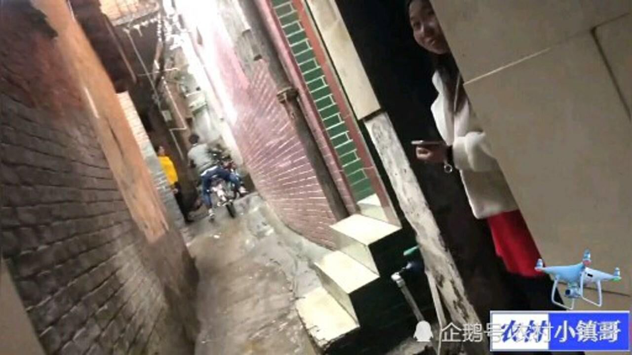 拍摄东莞城中村小巷子虎门太平镇人来人往