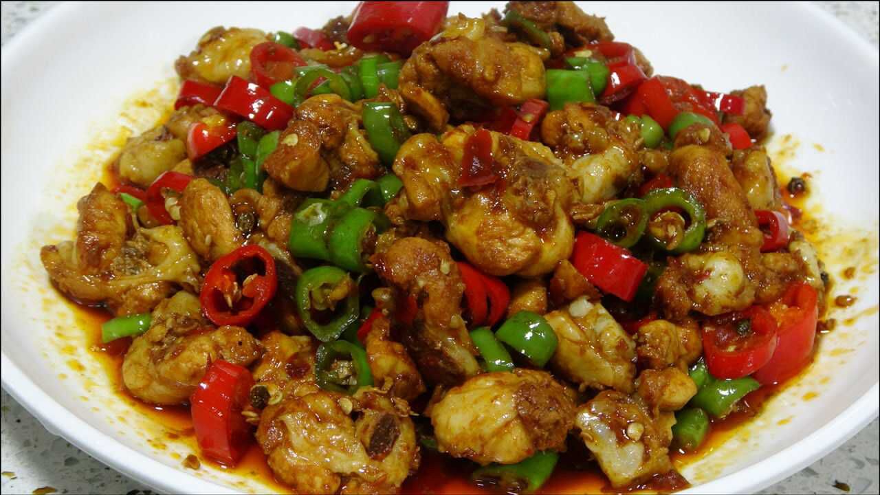 农家下饭菜"鲜椒鸡"的家常做法,麻辣鲜香,好吃得停不下来