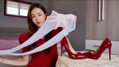 时 间:2021-05-20上传者:虎牙珂珂简 介:打工妹是高跟鞋控,大胆试穿15