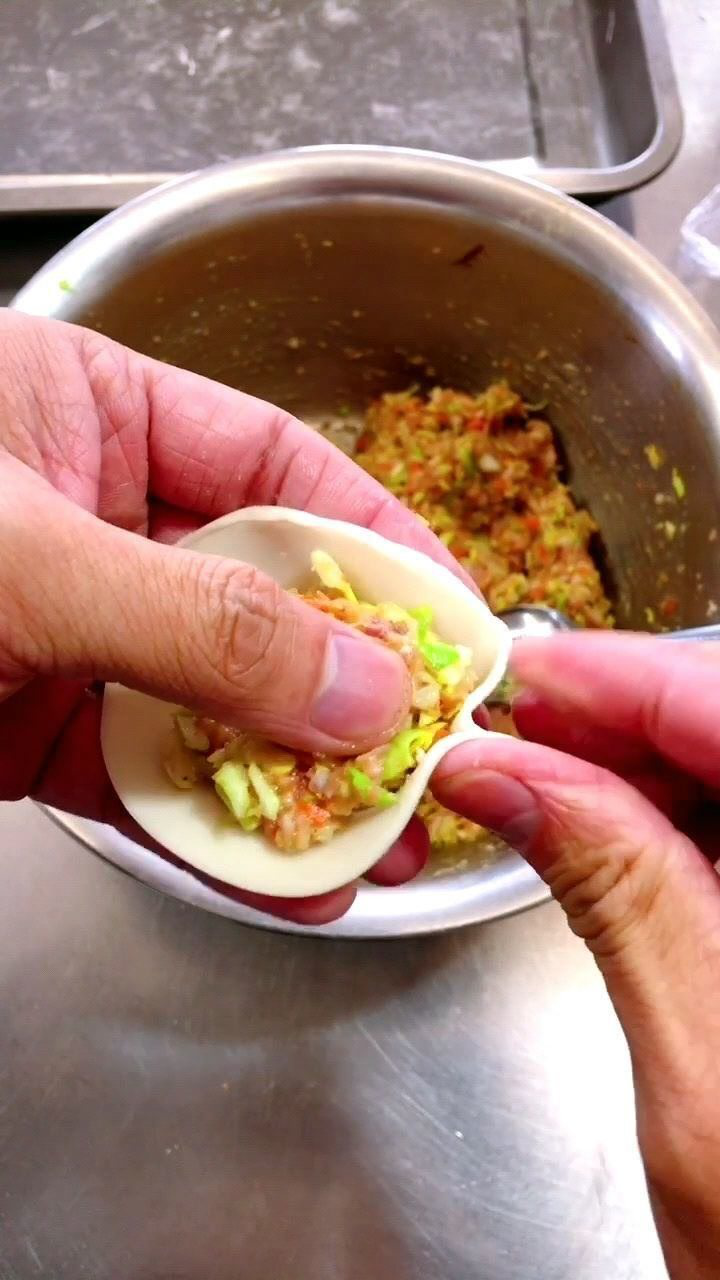 包饺子手法教程