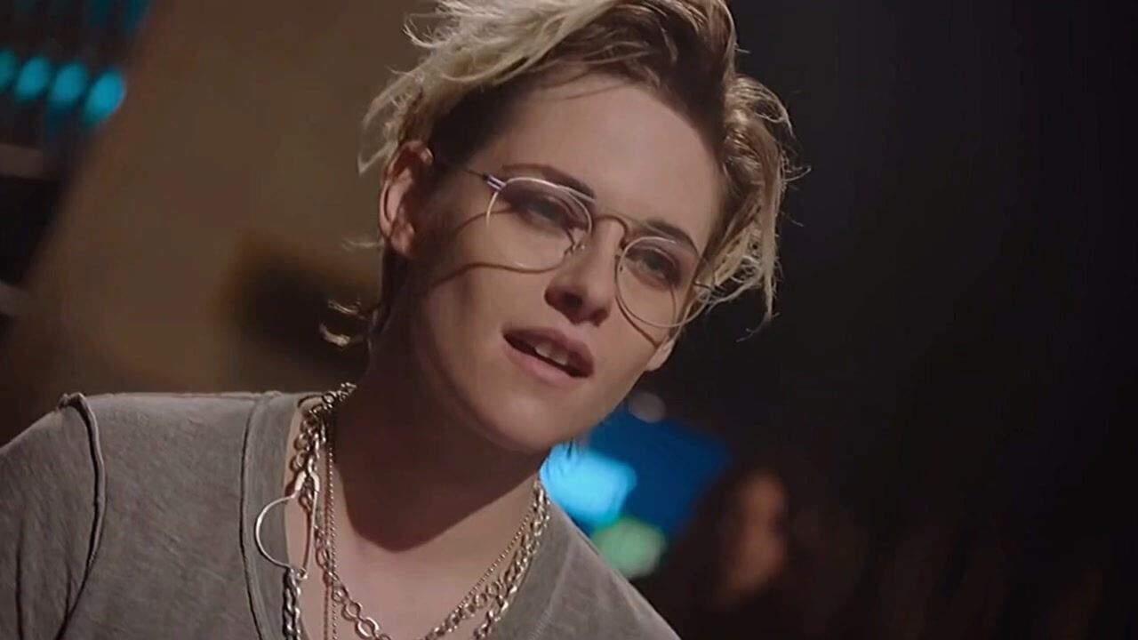 这样的小k谁不爱呢. 克里斯汀斯图尔特与女友订婚