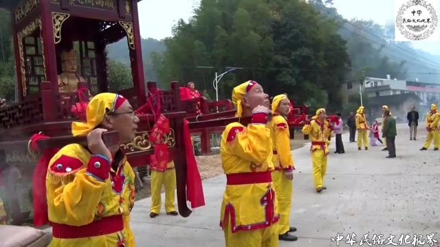 福建龙岩农村扛菩萨民俗活动,闽西地区最常见的民间传统