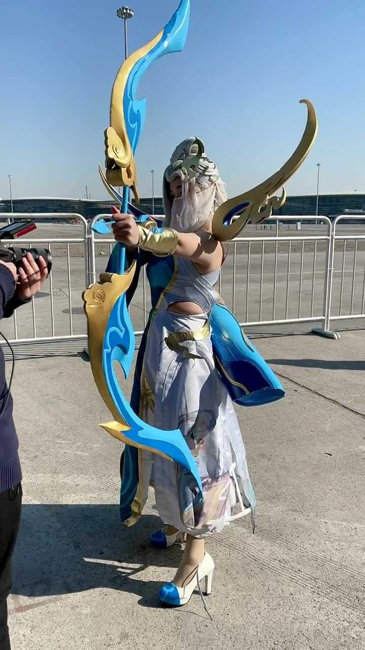 伽罗太华cosplay,霸气十足