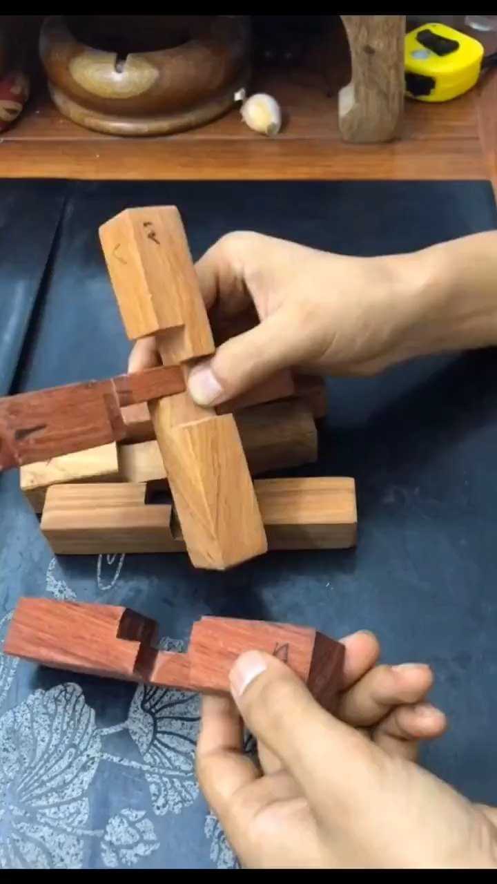 什么是榫卯凸出之榫凹落之卯一榫一卯一转一折榫卯