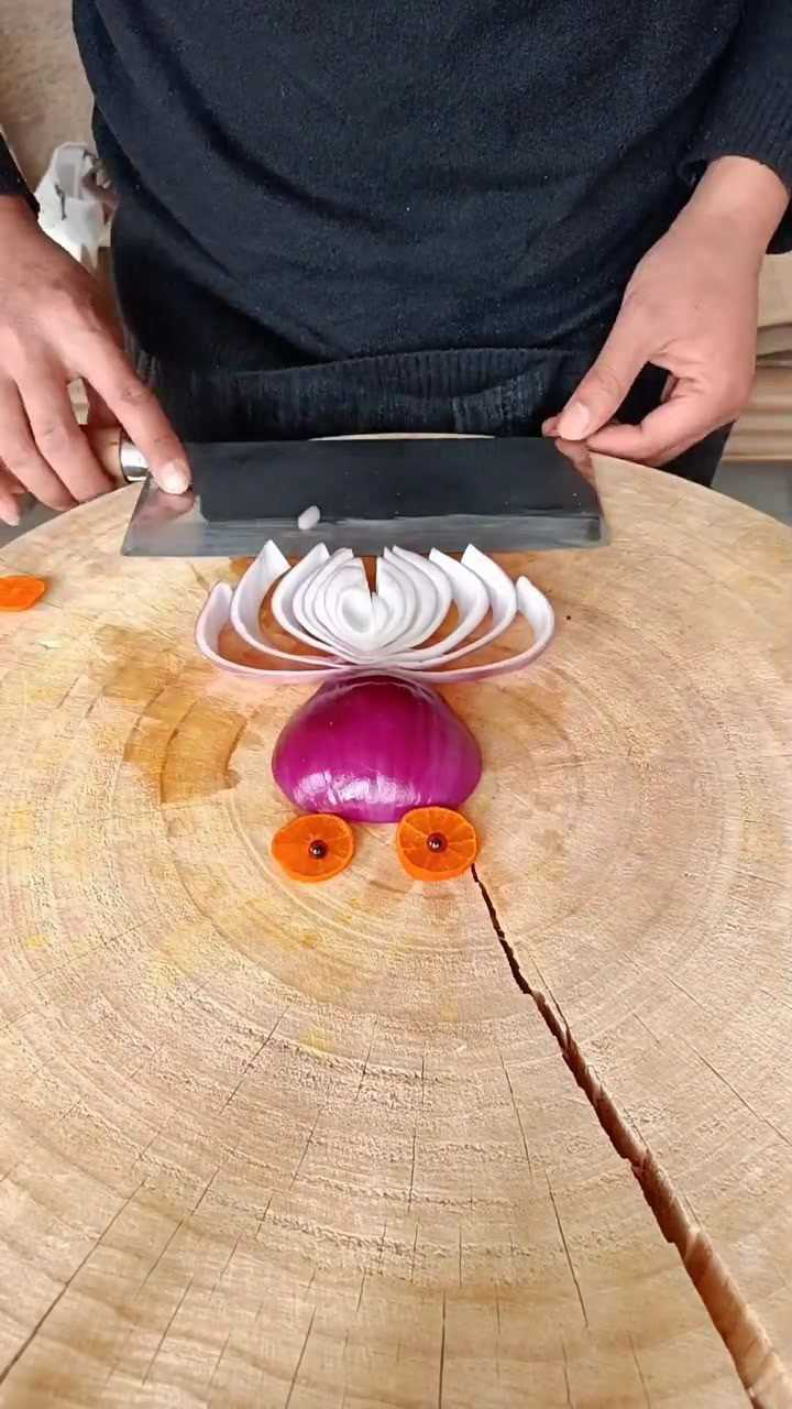 洋葱的创意摆盘!是不是超级简单呢?_腾讯视频