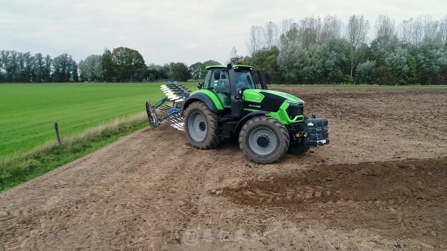 欧洲农业:deutz-fahr道依茨法尔9340拖拉机,使用