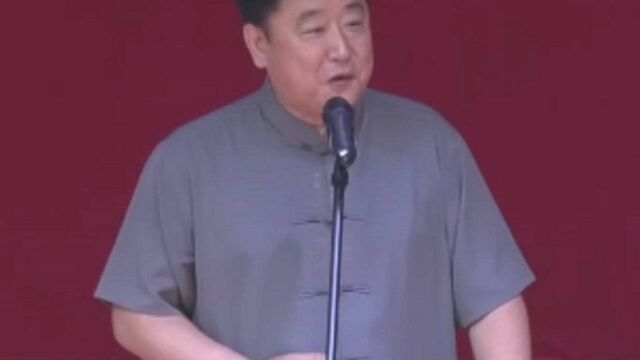 相声《说说唱唱》片段,连春建演唱搭档写的歌,观众掌声不断