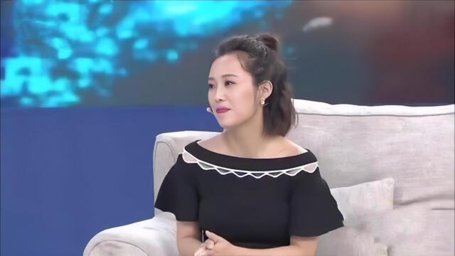 云朵含泪感谢恩师刀郎教诲肺腑之言使刀郎潸然泪下云朵谈恩师