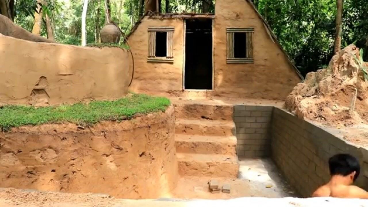 国外小哥俩野外徒手建造房子_高清