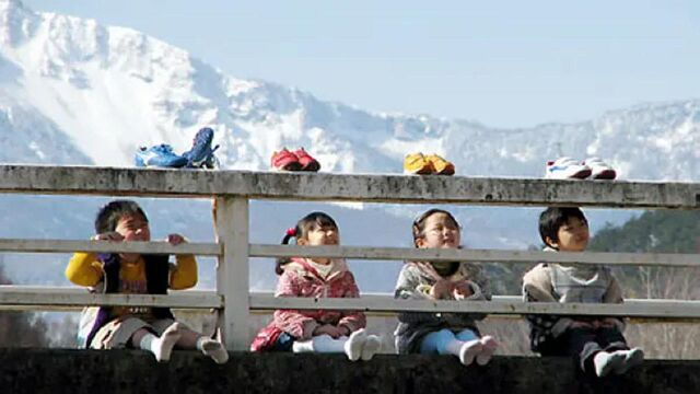 《再见了,幼儿园》致我们再也回不去的童年,看完泪流满面