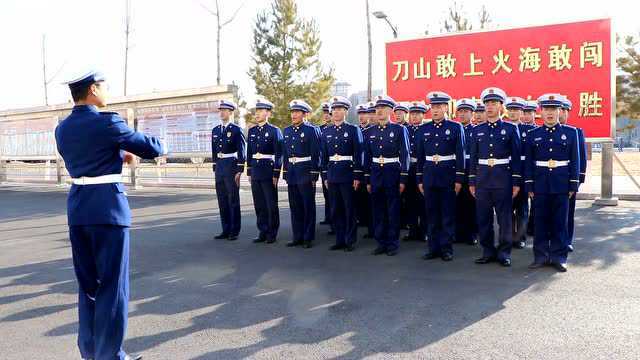 雷锋日丨阳春三月学雷锋争做追“锋”火焰蓝