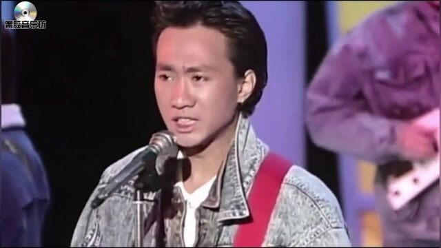 1986年,beyond五人时期的一曲《旧日的足迹》纵情歌唱,无法复制的经典,屡听不厌