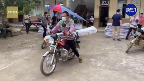 东航坠机搜救追踪：广西村民骑摩托给救援队送物资
