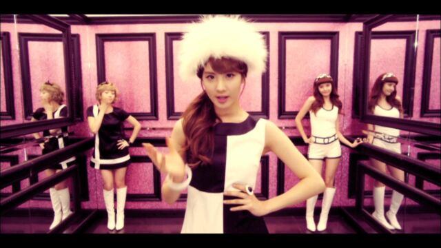 Girls' Generation  Hoot