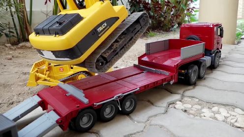 小车系列：挖掘机和卡车一起工作