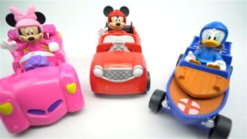 米奇米妮亲子玩具系列：跑车赛车手米奇开跑车