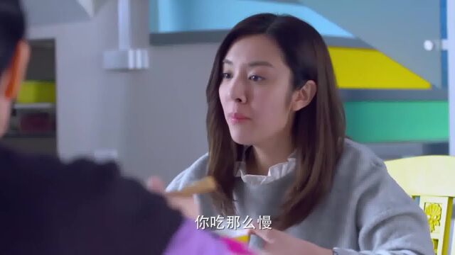 二胎时代女儿不好好吃饭,怎料妈妈要告老师,吓得赶紧往嘴塞!伦理片