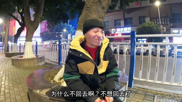 杨百万再次偶遇男神,拍完视频发现没带钱,男神的反应让我很感动