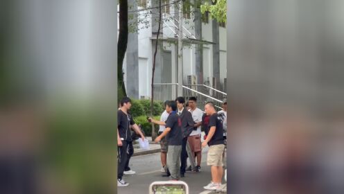 [图]刘昊然客串《县委大院》，合肥工业大学拍戏路透